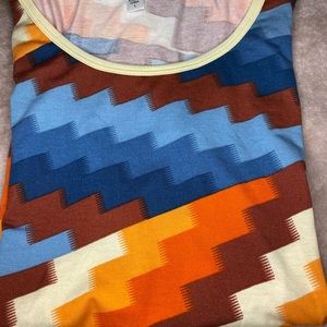 LuLaRoe Classic T L
